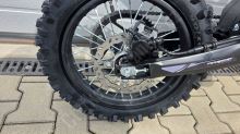 Elektrická motorka pitbike MRM PitVolt 6000W 72V, 17/14 Bat Li-Ion, sedlo 77cm, černá (8)