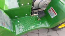 Dětský čtyřtaktní zahradní traktor s přívěsem 110ccm zelený (3)